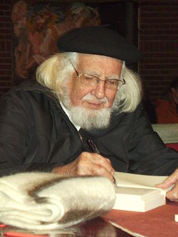 250px Ernesto Cardenal 2010 - Poesia Online