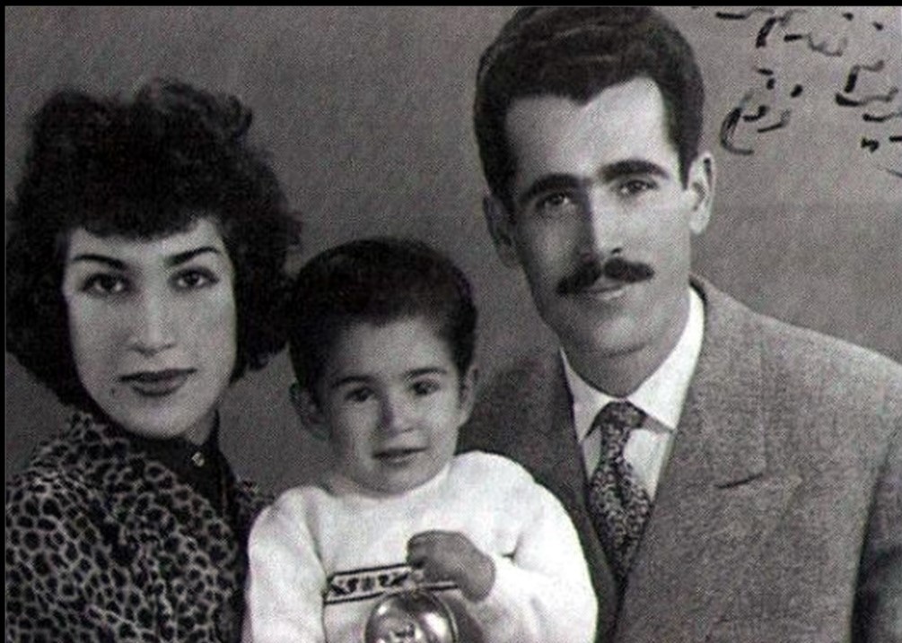 Forugh Parviz y el hijo de ambos Kaymar - Poesia Online
