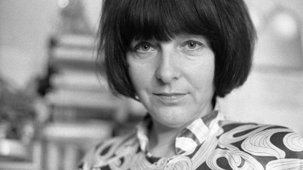 friederike mayroecker 106 1920x1080 1 - Poesia Online