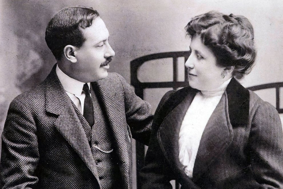 Manuel Machado y Eulalia Caceres en un retrato de 1910.INSTITUCION FERNAN GONZALEZ - Poesia Online