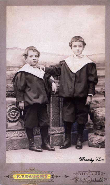 Retrato de Antonio y Manuel Machado en 1883 - Poesia Online