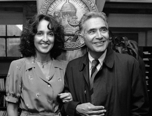 JOAN BAEZ Y SU PADRE ALBETTO BAEZ 1 - Poesia Online