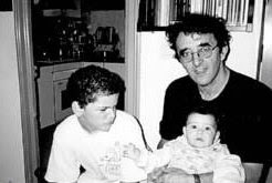 bolano junto a sus hijos - Poesia Online